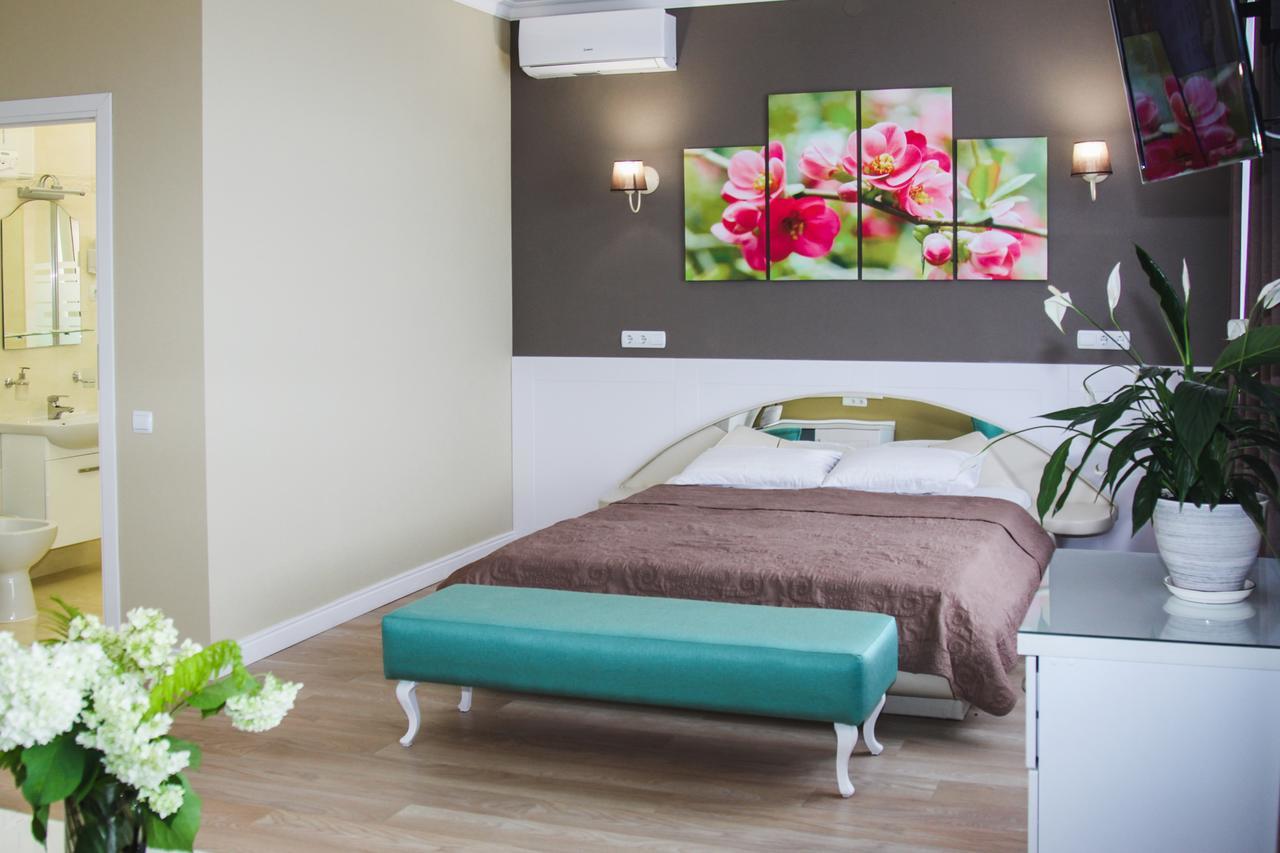 Hotel Sluch Starokostyantyniv Ngoại thất bức ảnh