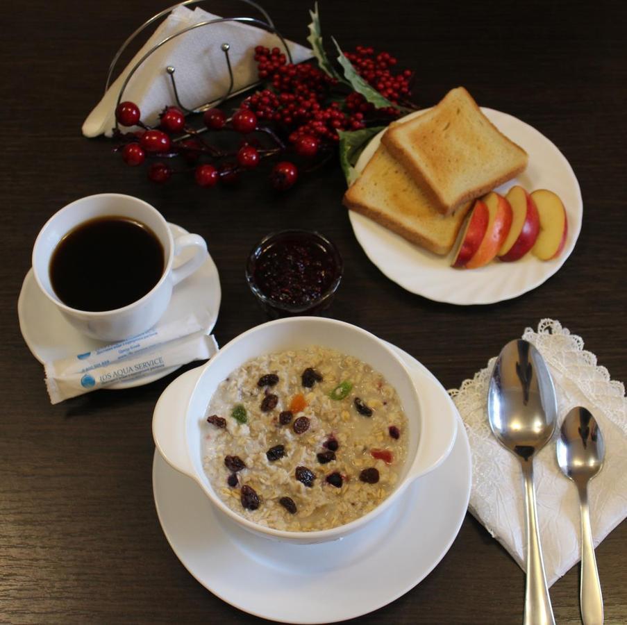 Hotel Sluch Starokostyantyniv Ngoại thất bức ảnh