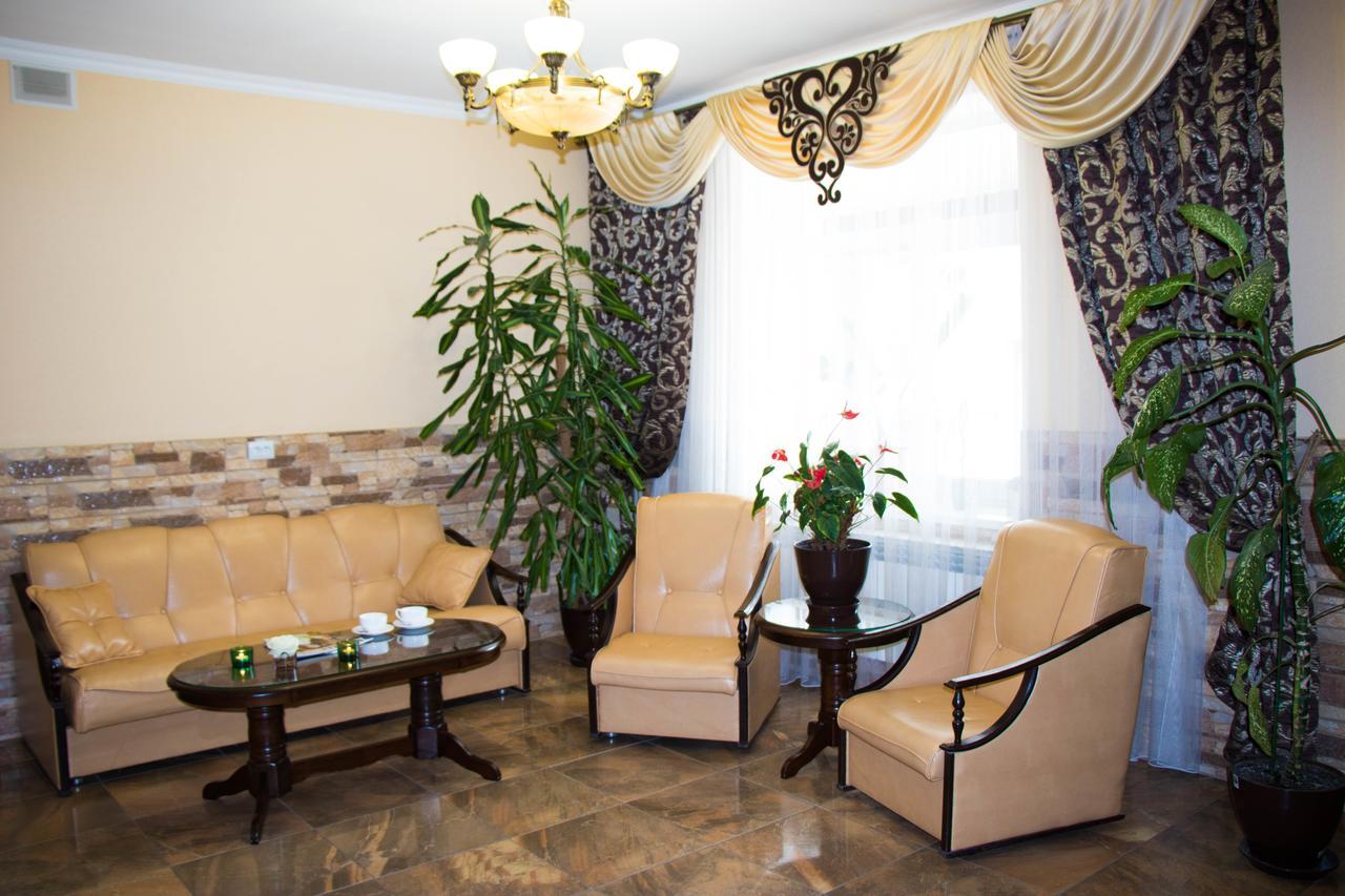 Hotel Sluch Starokostyantyniv Ngoại thất bức ảnh
