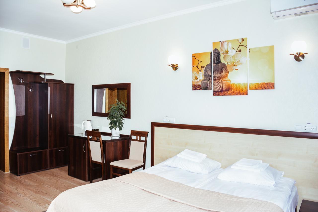 Hotel Sluch Starokostyantyniv Ngoại thất bức ảnh
