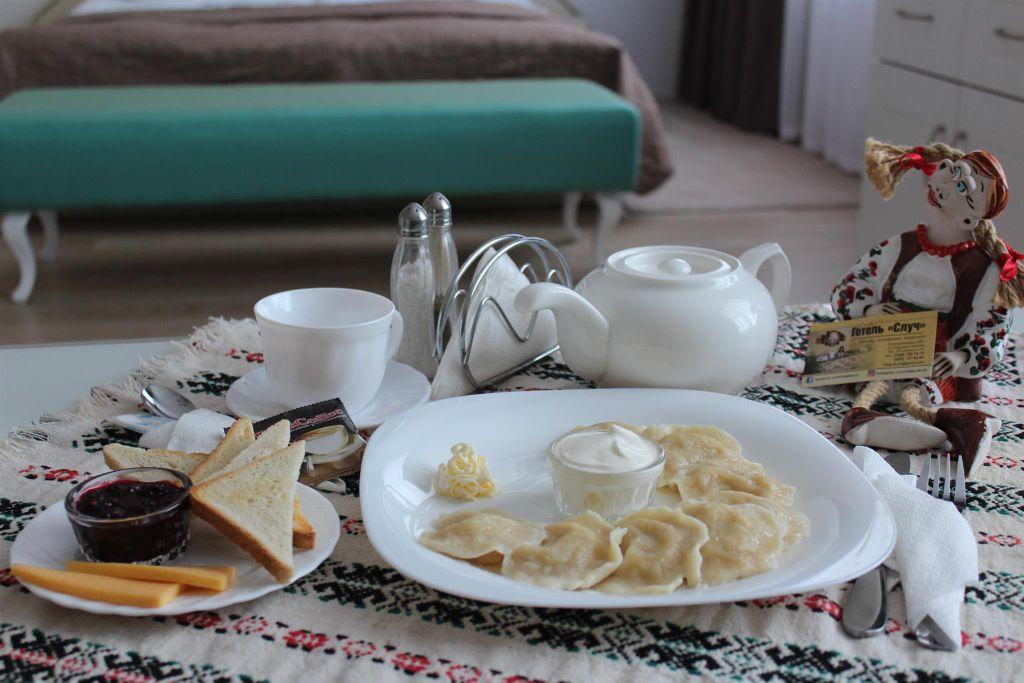 Hotel Sluch Starokostyantyniv Ngoại thất bức ảnh